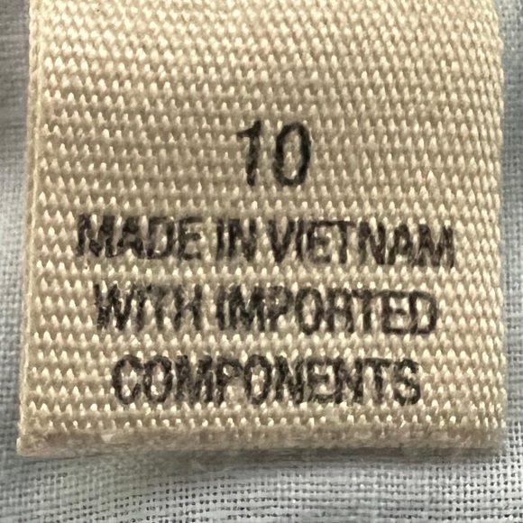 DKNY‎ Jeans Women's Bermuda Cuffed Jean Shorts Sz. 10 - Picture 8 of 10